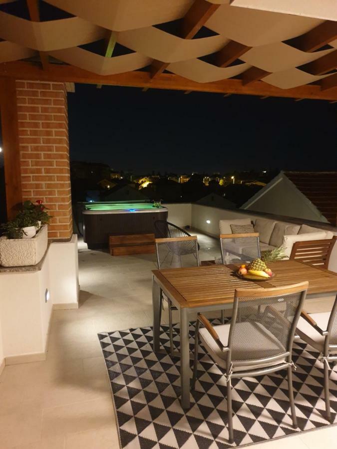 זאדאר Apartments Ivanov מראה חיצוני תמונה