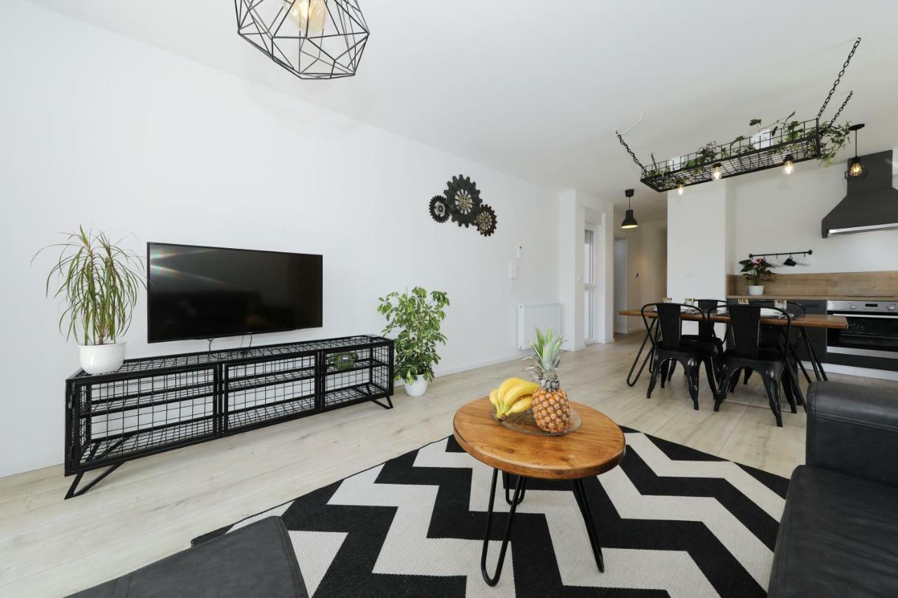 זאדאר Apartments Ivanov מראה חיצוני תמונה