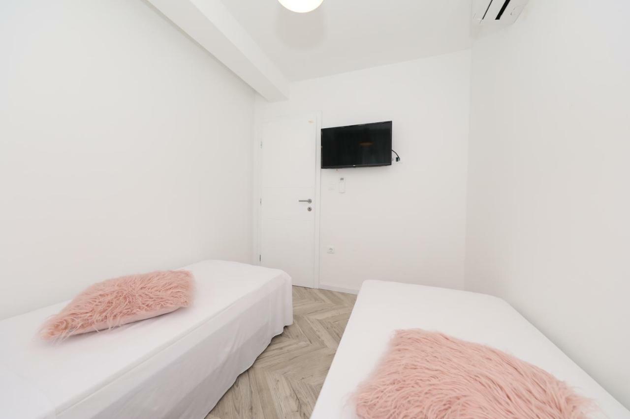 זאדאר Apartments Ivanov מראה חיצוני תמונה