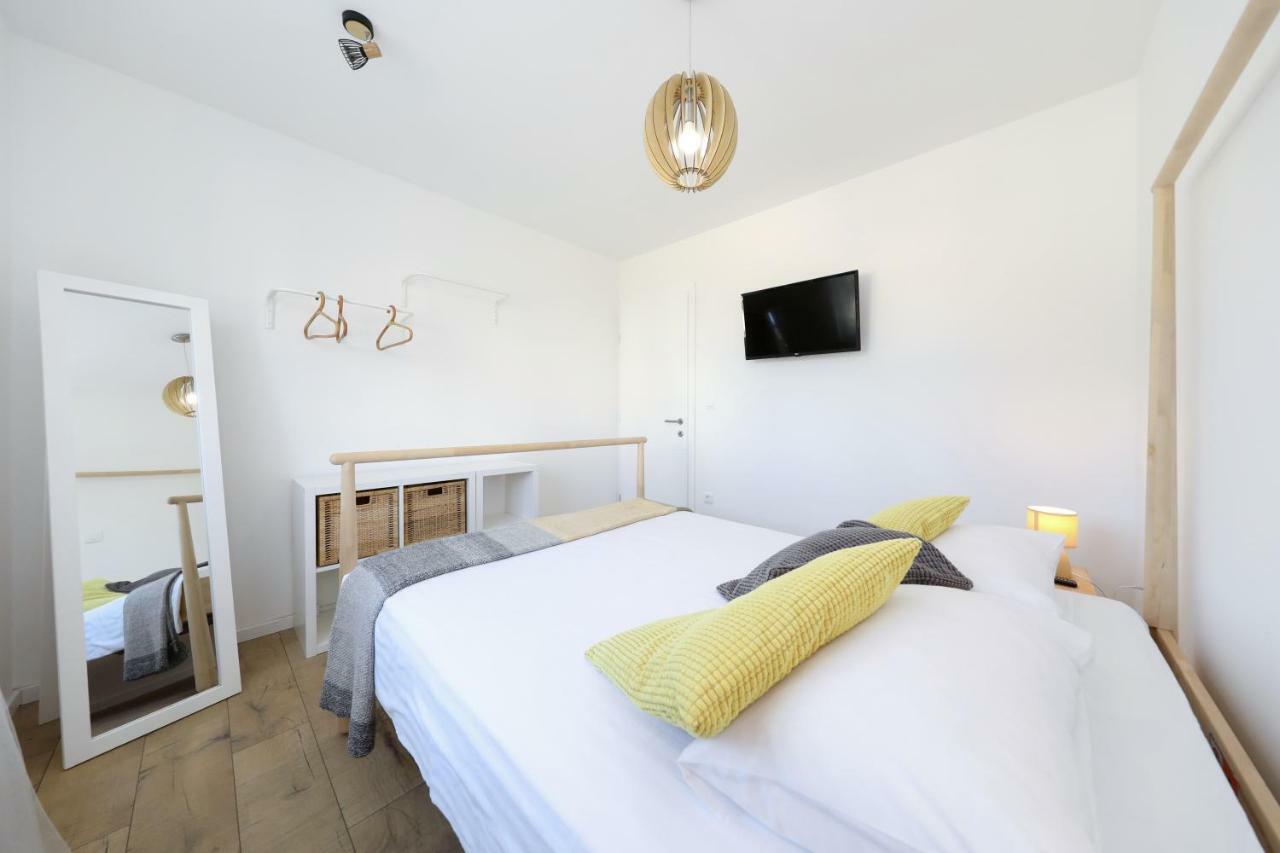 זאדאר Apartments Ivanov מראה חיצוני תמונה